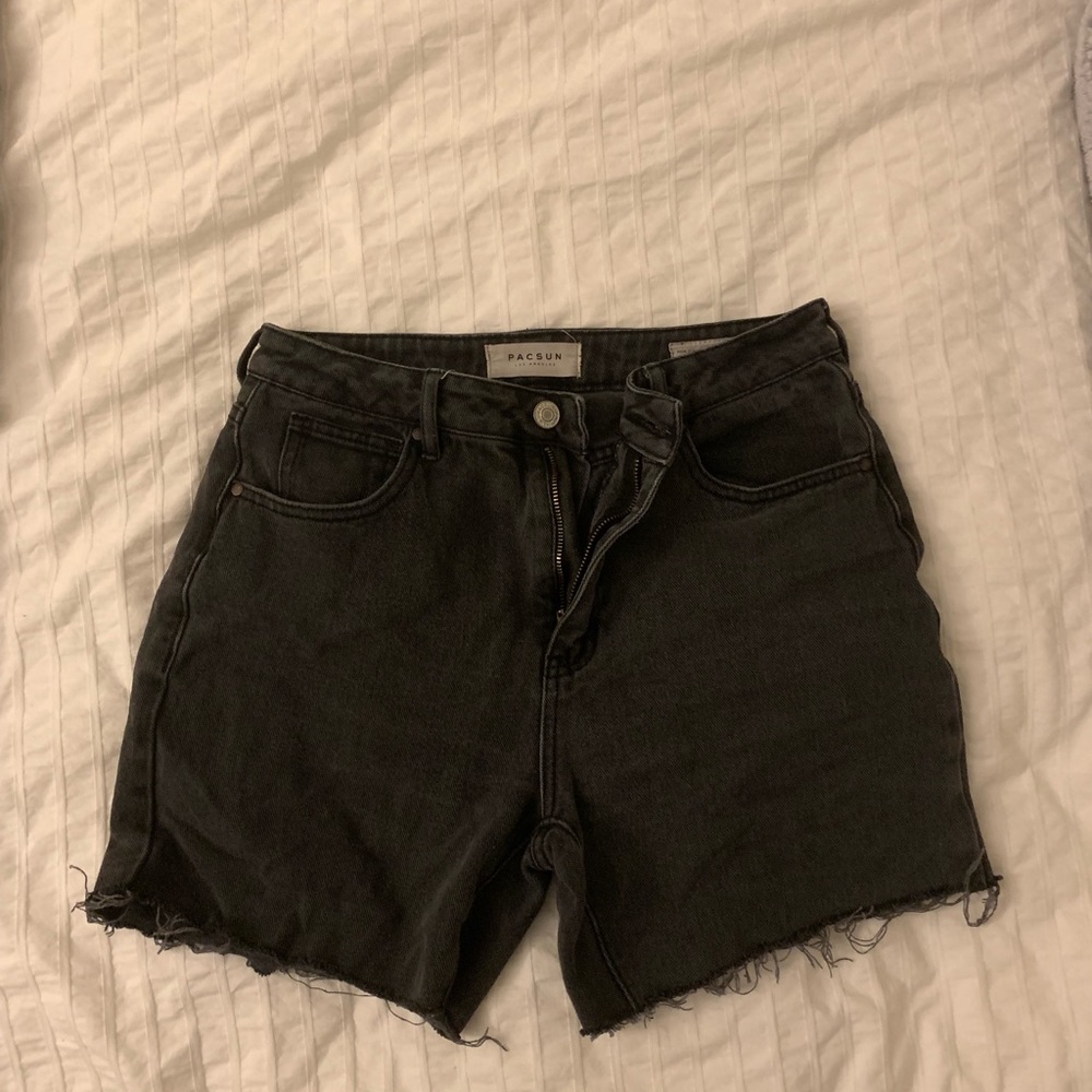 BLACK PACSUN SHORTS